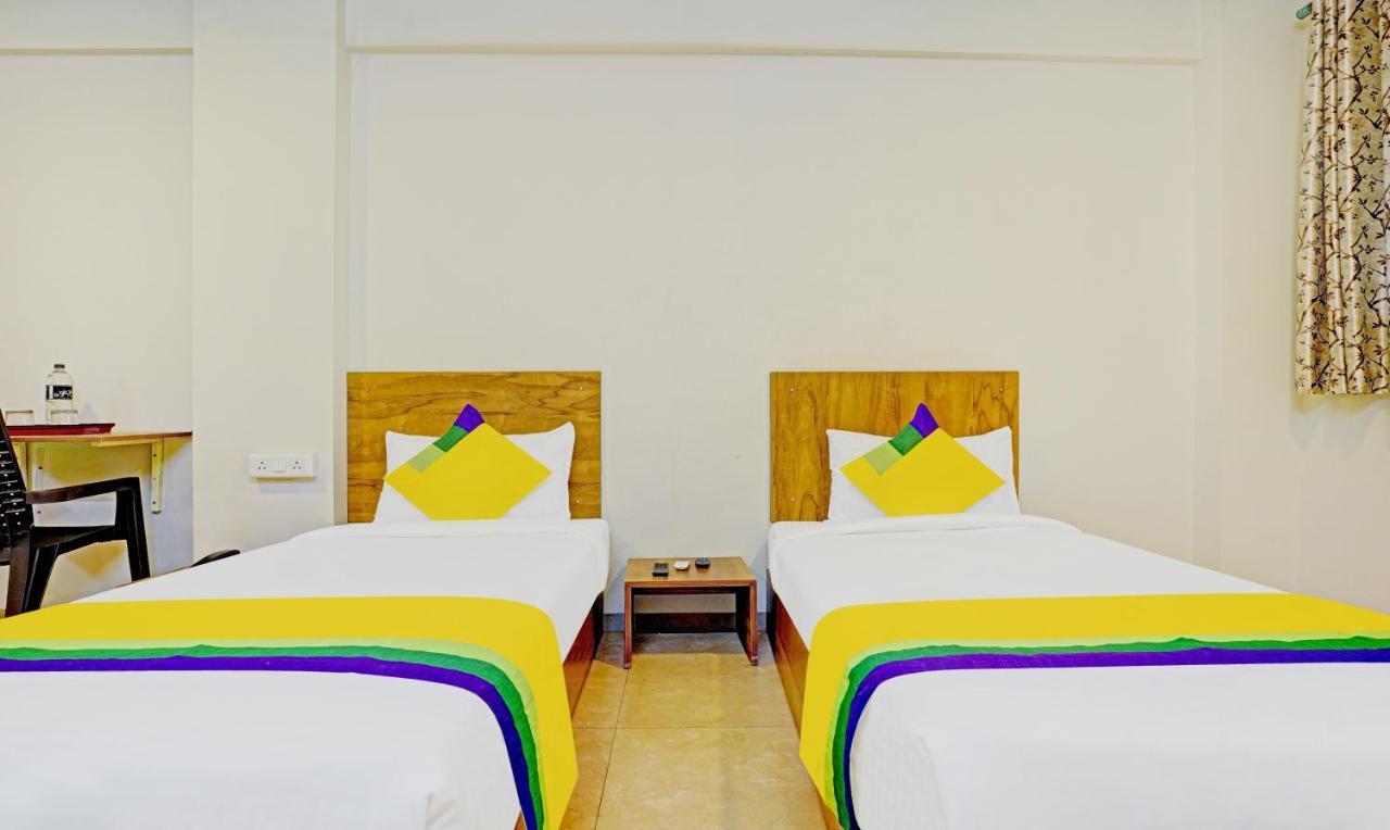 Itsy Hotels Oasis Pride Nášik Exteriér fotografie